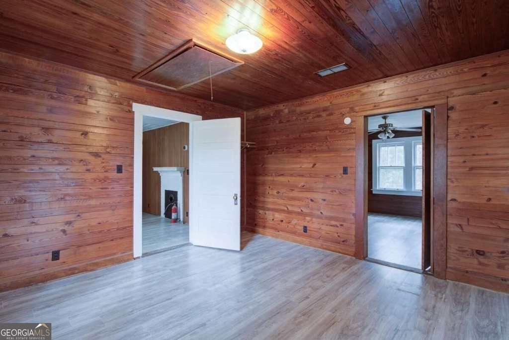 7985 Midway Road - Photo 11