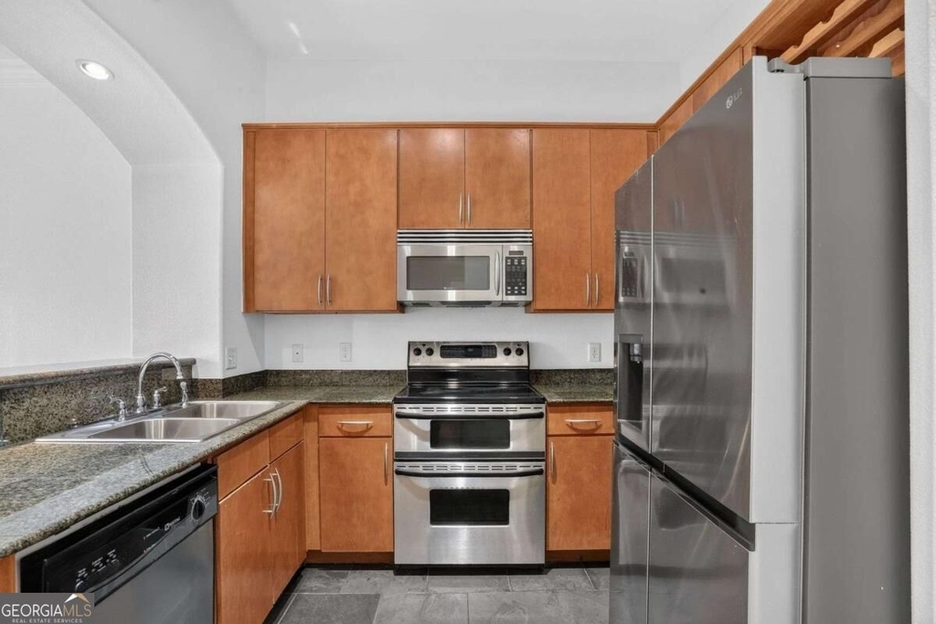 3445 Stratford Road Ne - Photo 3