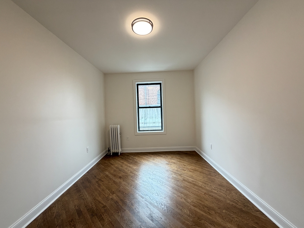 382 Wadsworth Avenue - Photo 4