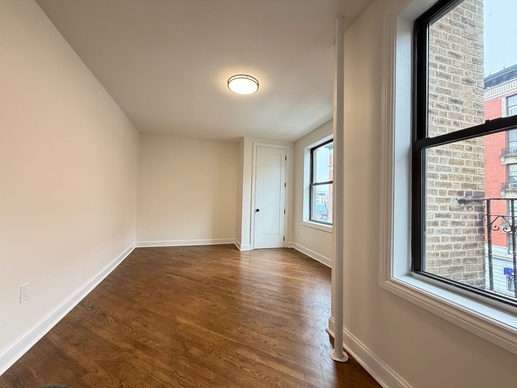 382 Wadsworth Avenue - Photo 1