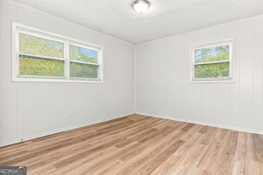 316 Eleanor Drive - Photo 9