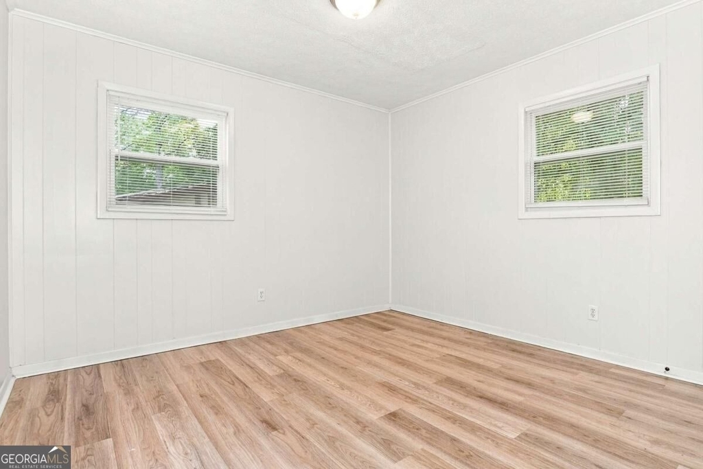 316 Eleanor Drive - Photo 10