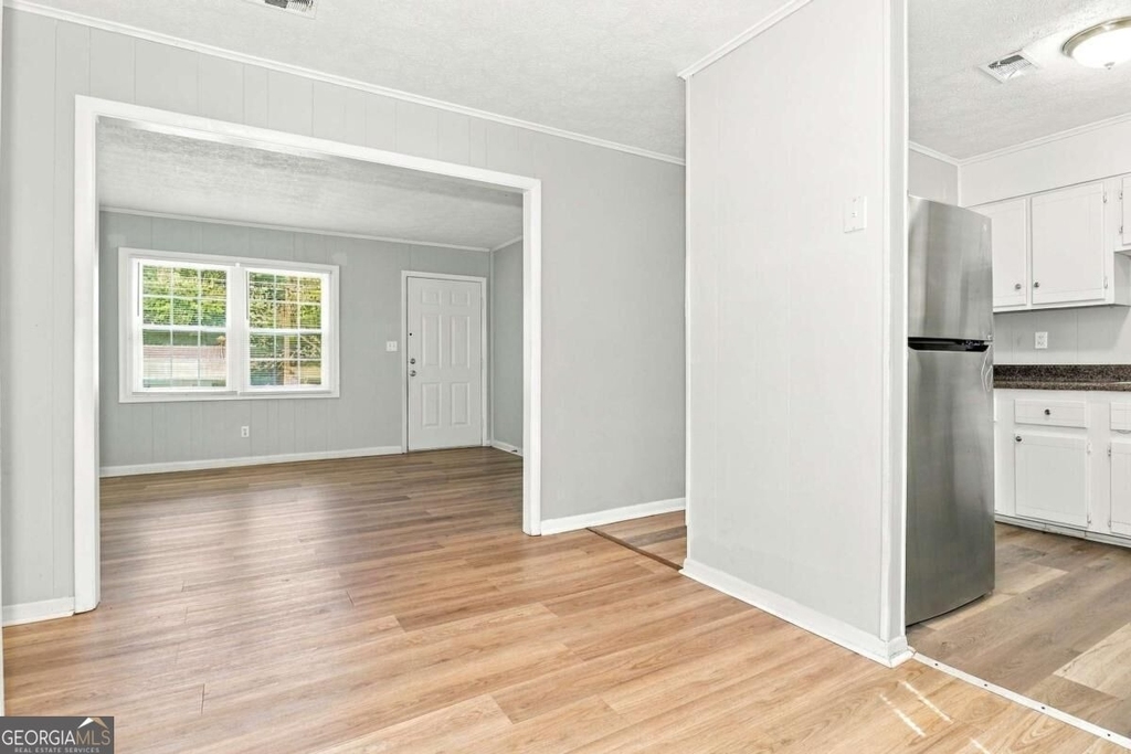 316 Eleanor Drive - Photo 7
