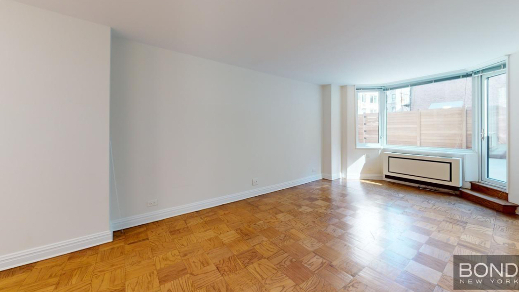 East 71st Street - Photo 6