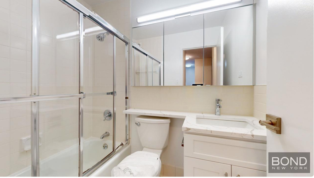 East 71st Street - Photo 9