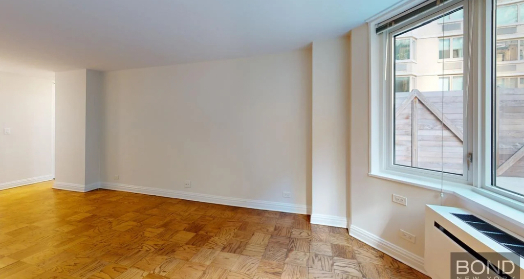 East 71st Street - Photo 3
