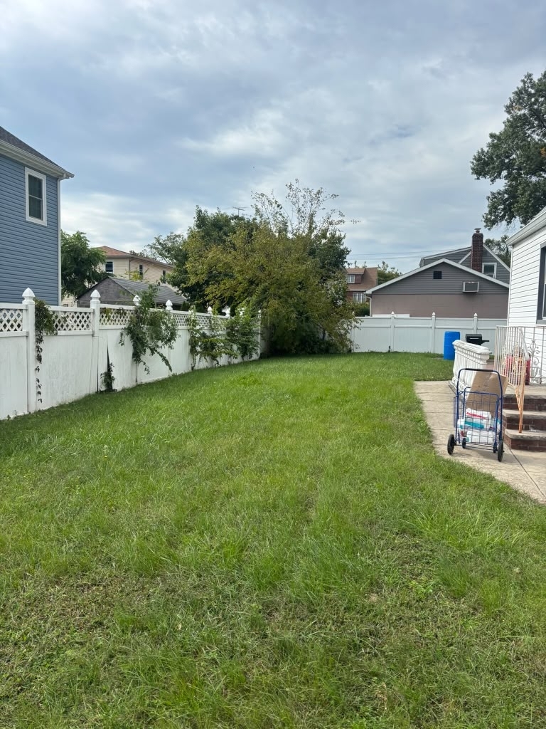  3BD,1Bath in St. Albans  - Photo 7