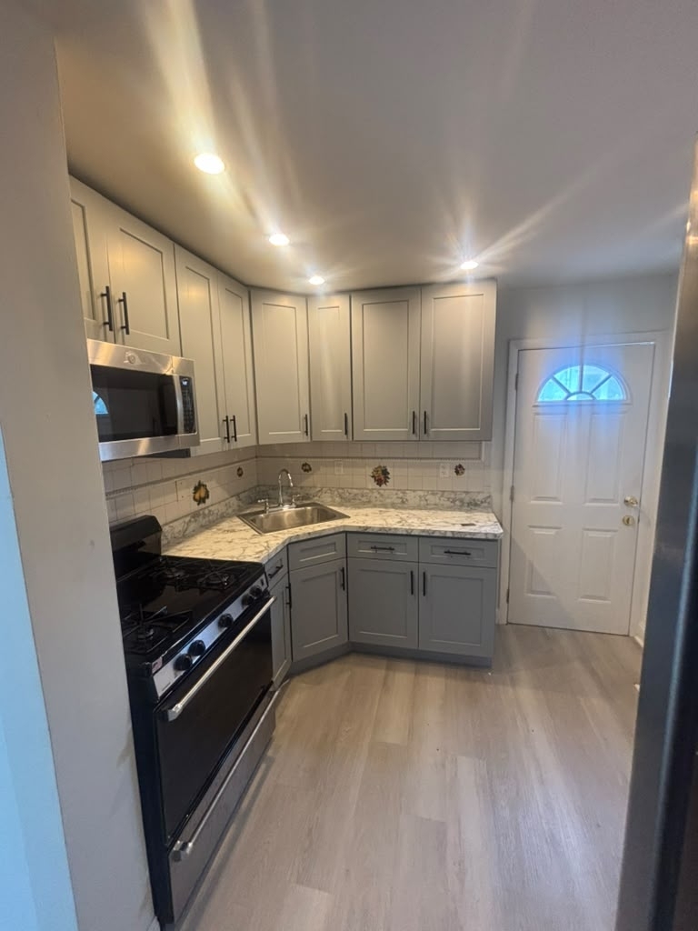  3BD,1Bath in St. Albans  - Photo 0