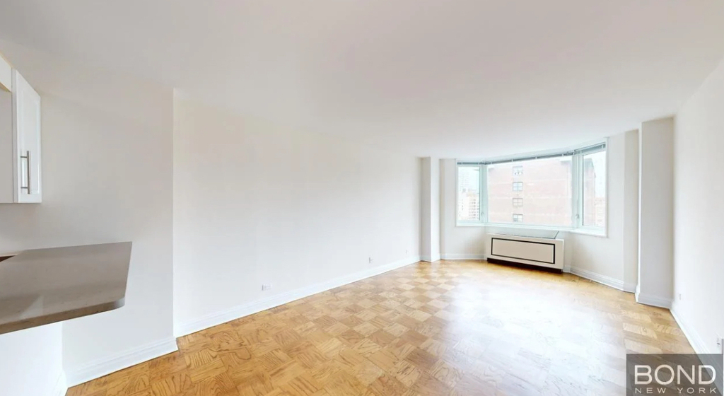 East 71st Street - Photo 2