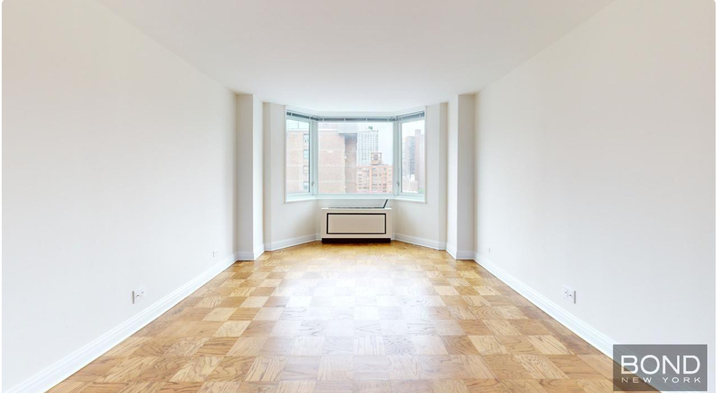East 71st Street - Photo 3