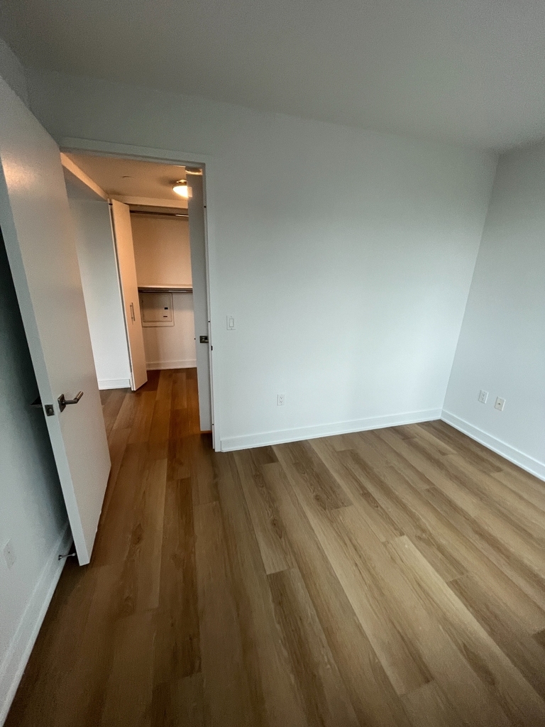 Crescent Street - Photo 10