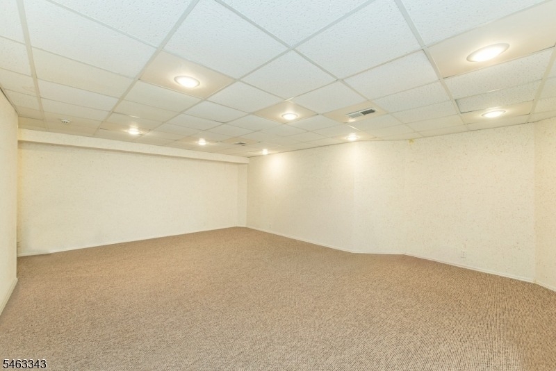 3 Jennifer Dr - Photo 11