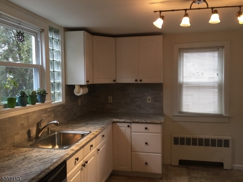 21 Cobb Pl - Photo 3