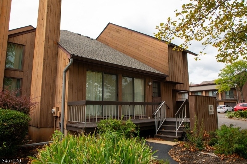 112 Bluebird Dr - Photo 2