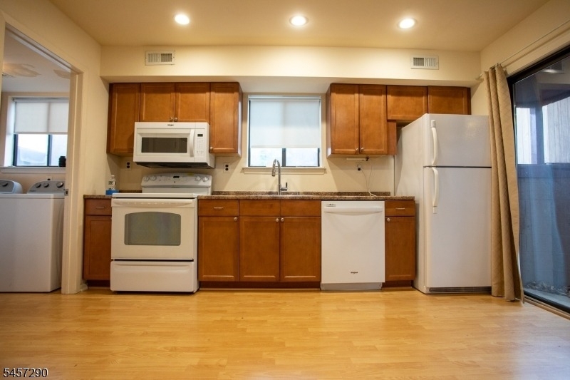 112 Bluebird Dr - Photo 3
