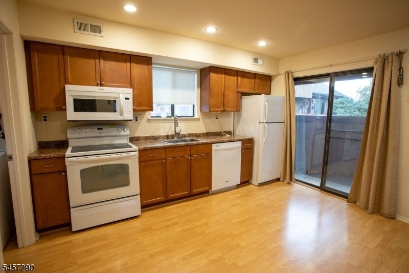 112 Bluebird Dr - Photo 4