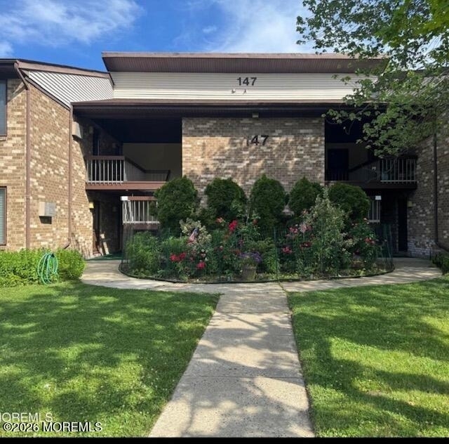 147 Amberly Drive - Photo 1