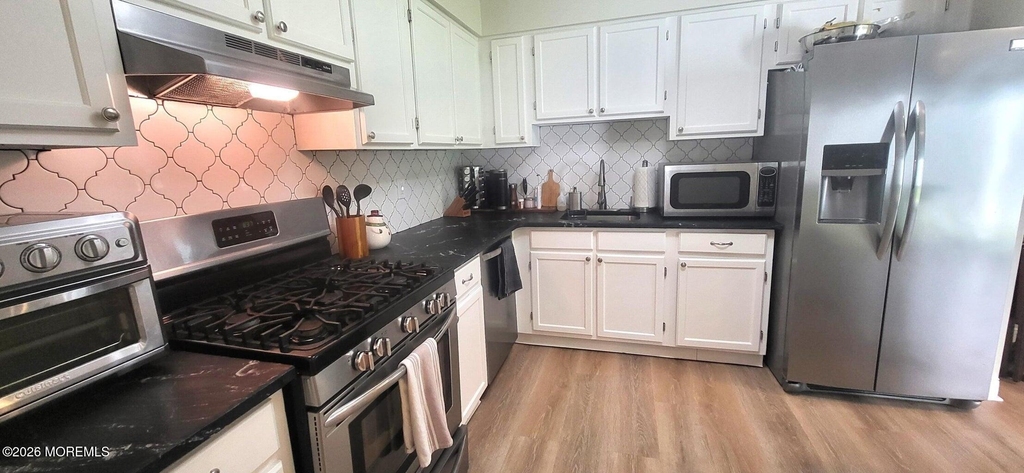32 Redwood Drive - Photo 6