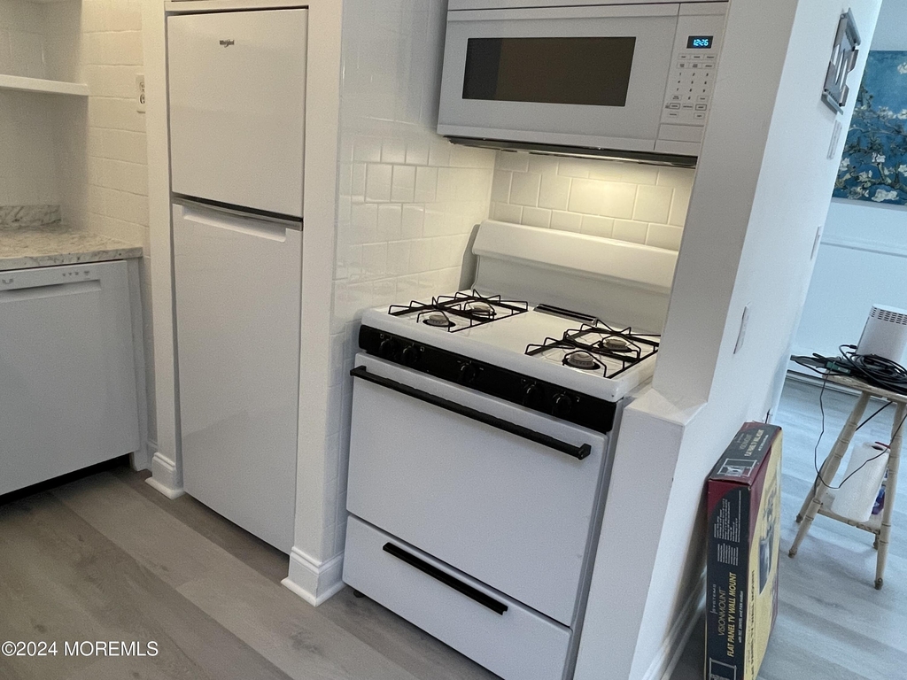 212 11th Avenue - Photo 5