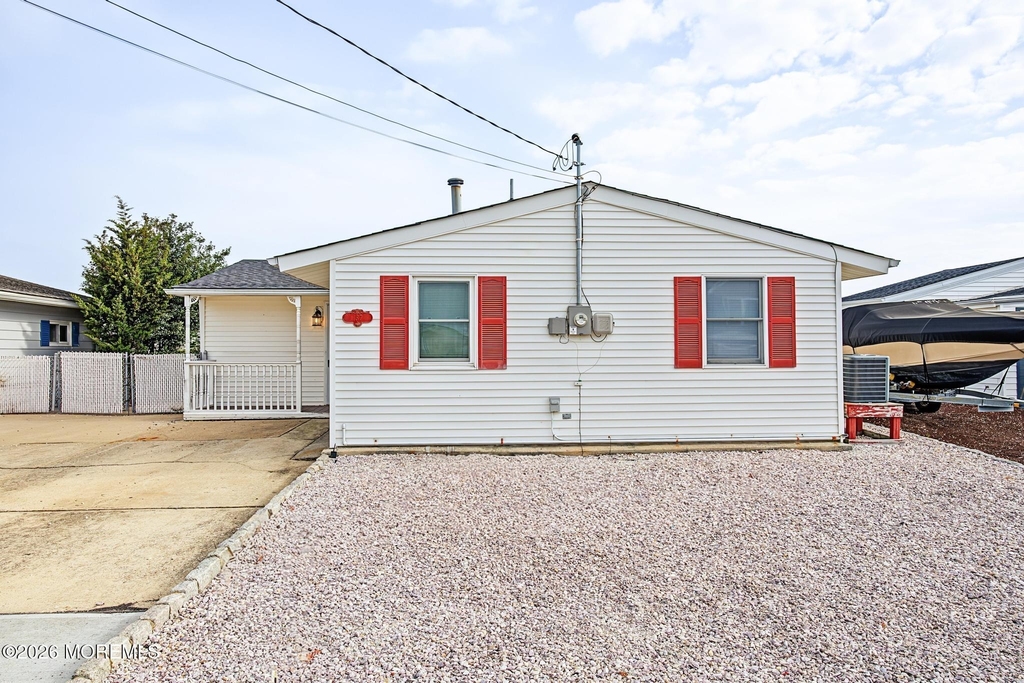 137 E Susquehanna Drive - Photo 1