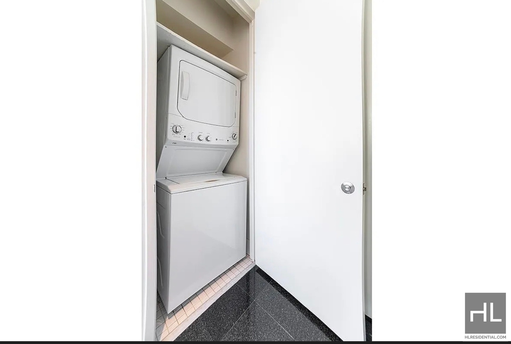 East 79th Street - Photo 5