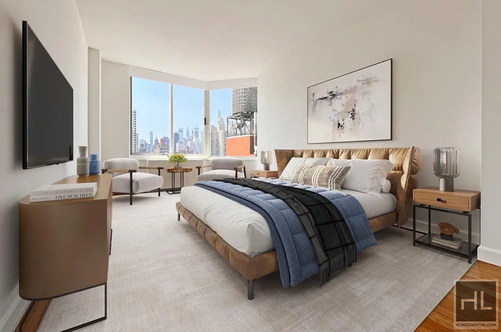East 79th Street - Photo 4