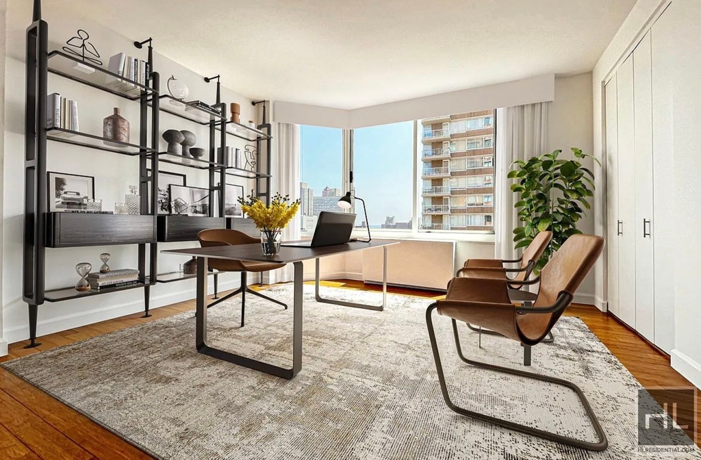 East 79th Street - Photo 2