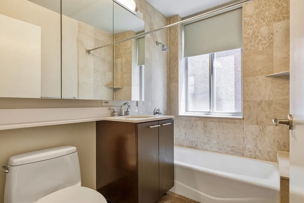 6th Avenue - Photo 3