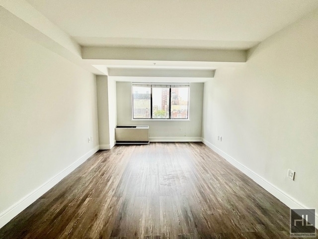 East 91st Street - Photo 2