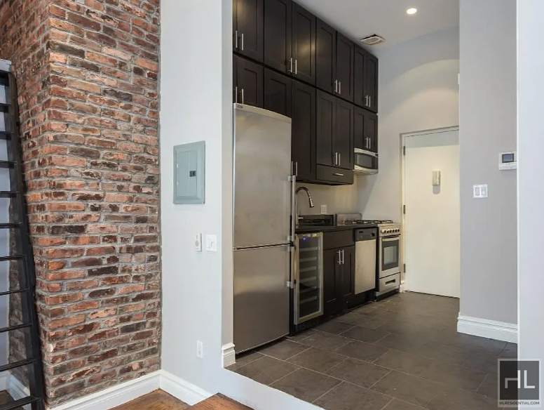 West 14 Street - Photo 1