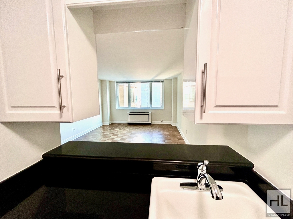 East 71st Street - Photo 2