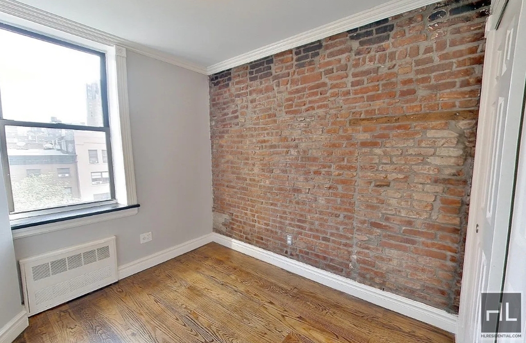 West 14 Street - Photo 0