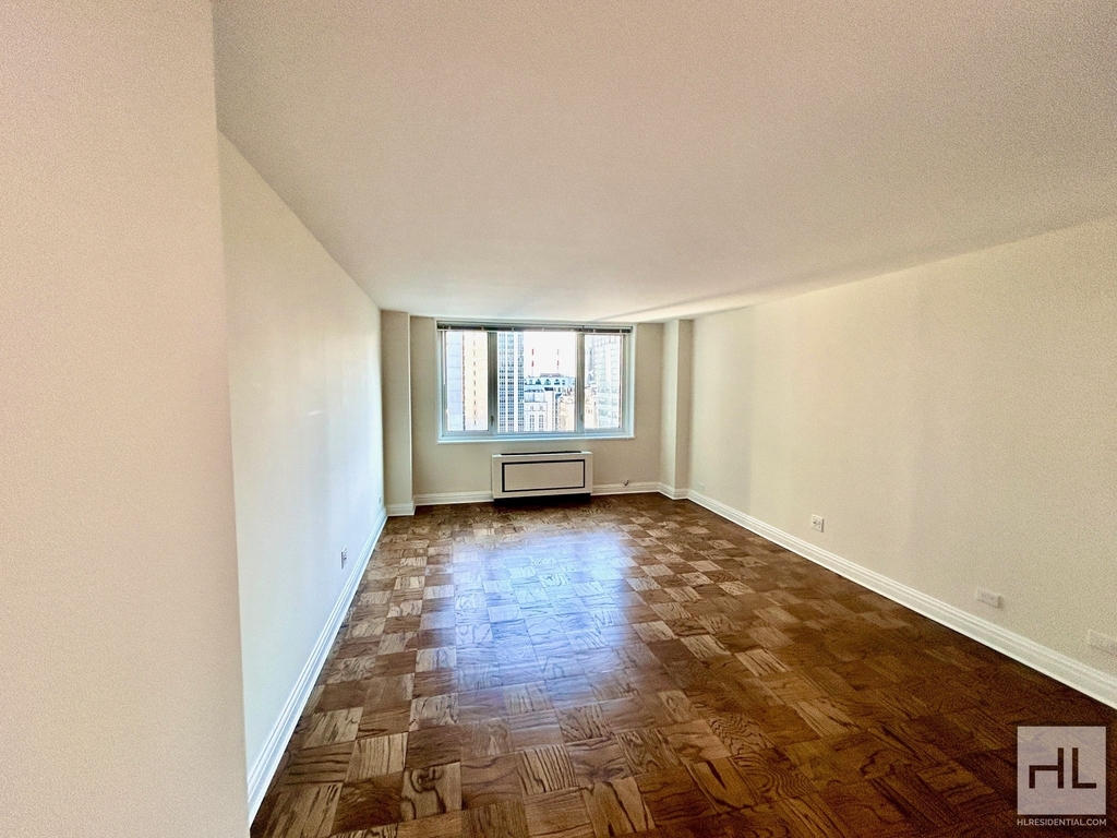 East 71st Street - Photo 0