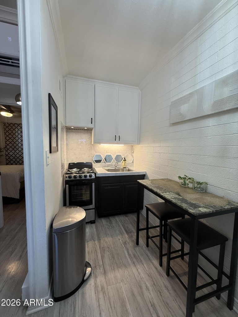 2150 W Missouri Avenue - Photo 3