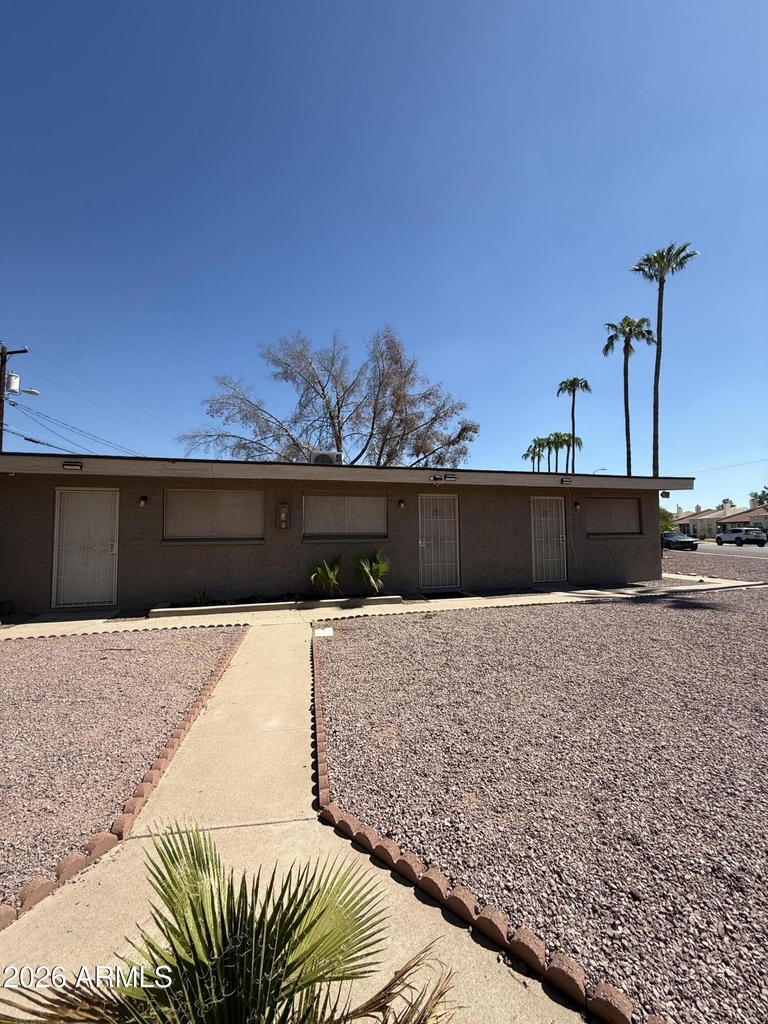 2150 W Missouri Avenue - Photo 23