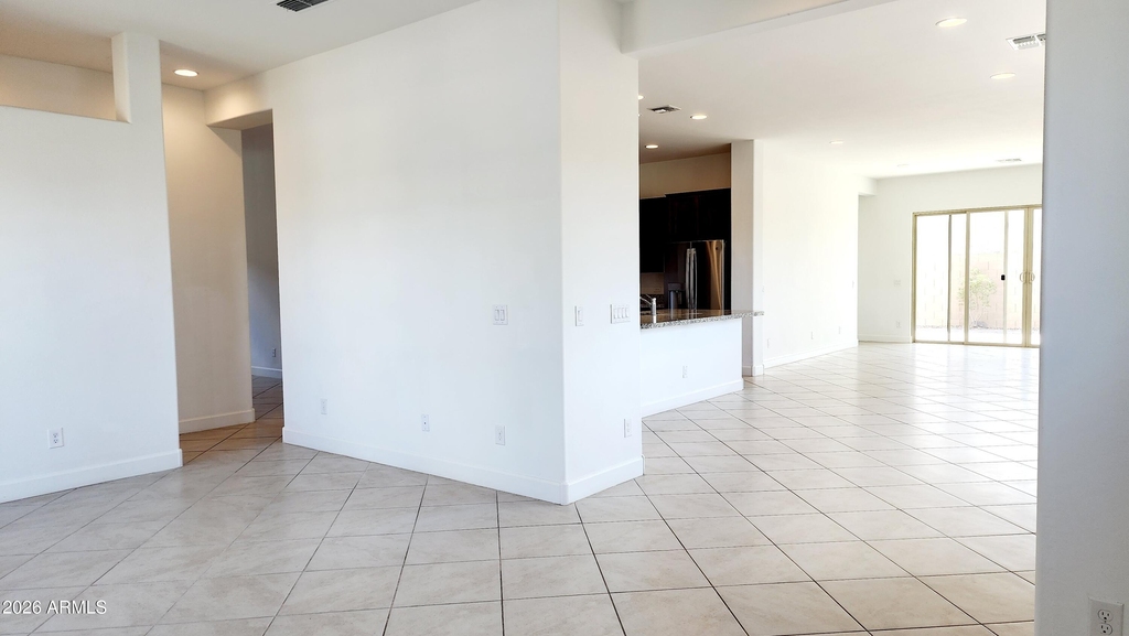 5603 N 194th Avenue - Photo 5