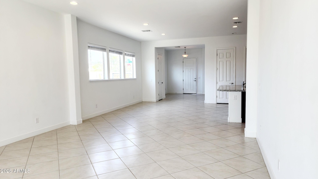 5603 N 194th Avenue - Photo 2