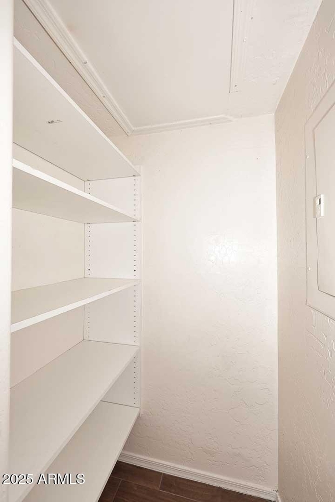 532 W 9th Street - Photo 17