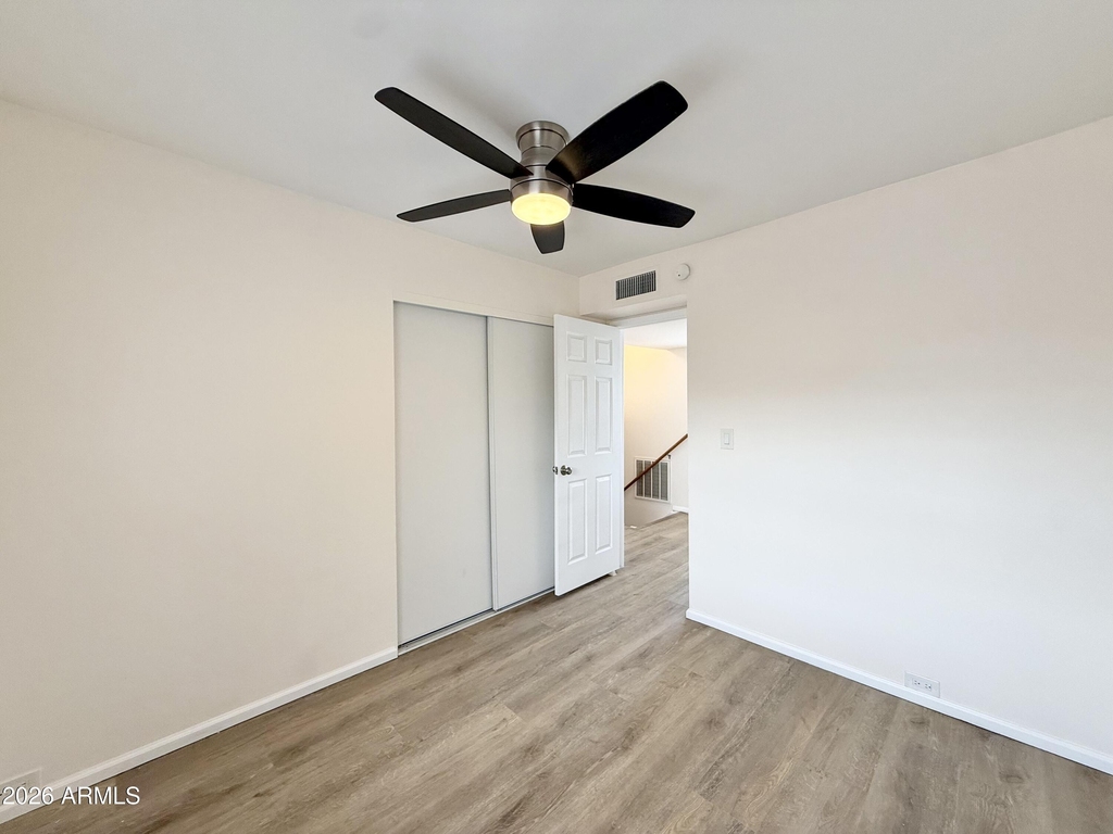 10402 N 10th Street - Photo 7