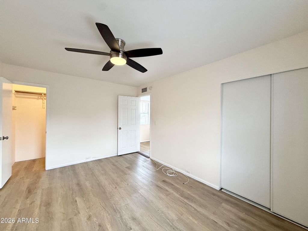 10402 N 10th Street - Photo 9
