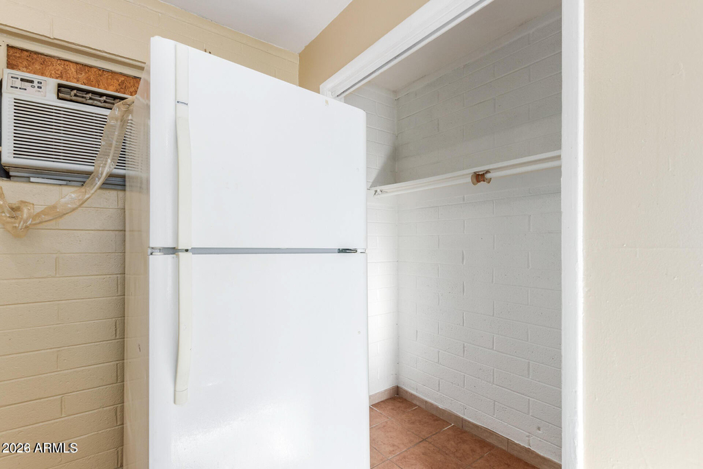 320 N 20th Avenue - Photo 12