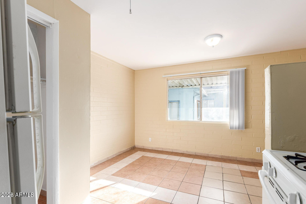 320 N 20th Avenue - Photo 13