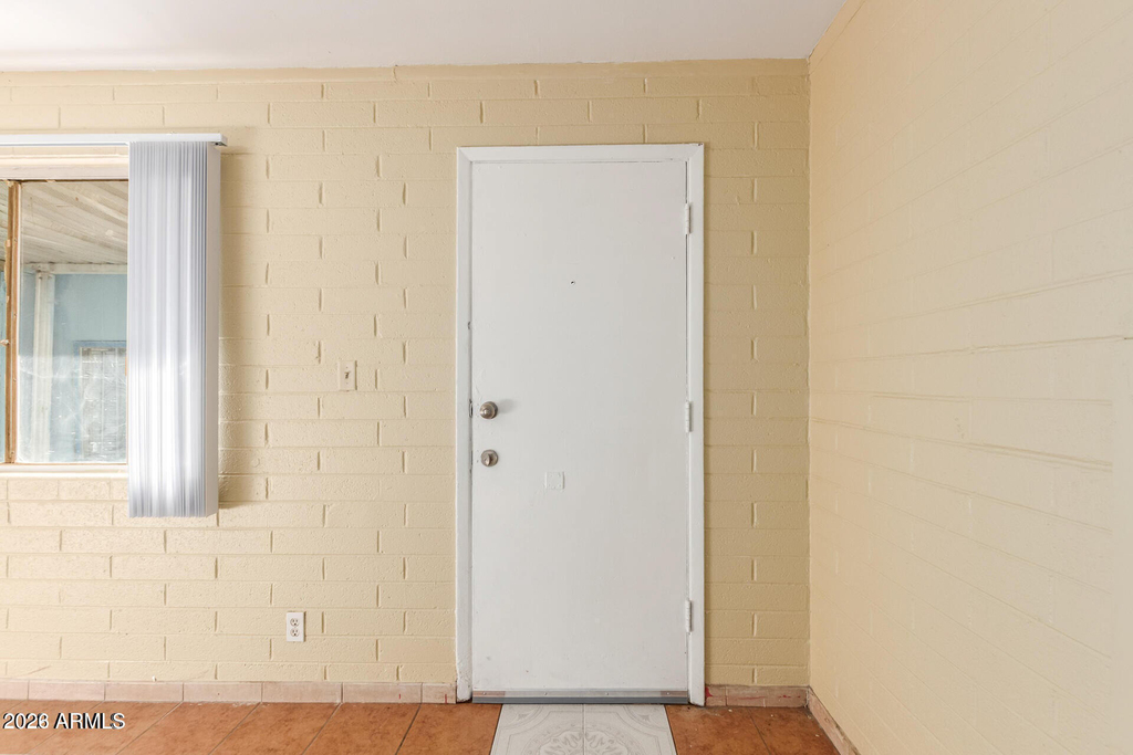 320 N 20th Avenue - Photo 3