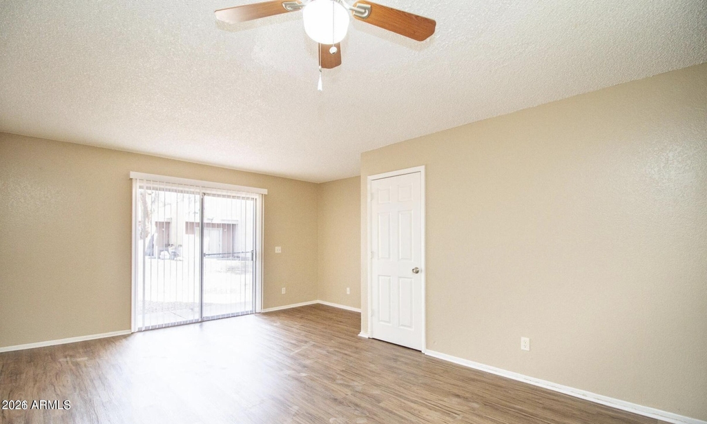 2802 E Monte Cristo Avenue - Photo 2