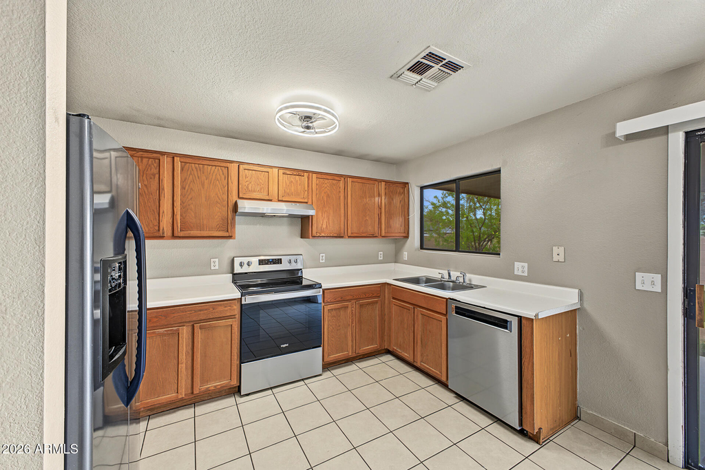 8507 W College Drive - Photo 16