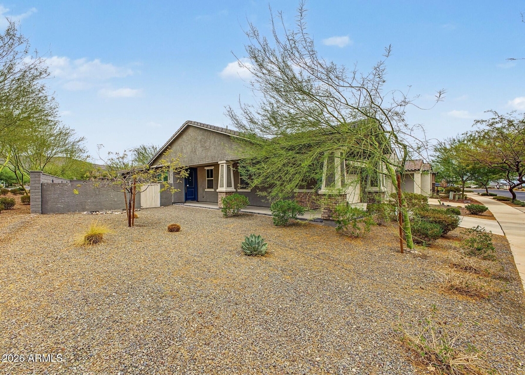 20398 W Elm Drive - Photo 2