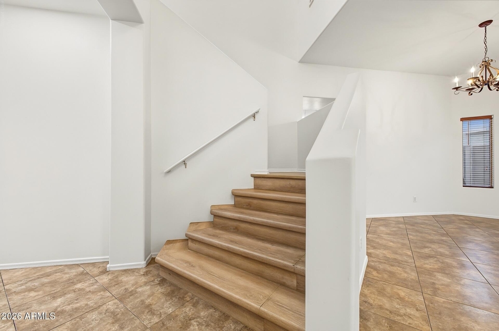 15523 W Central Street - Photo 4