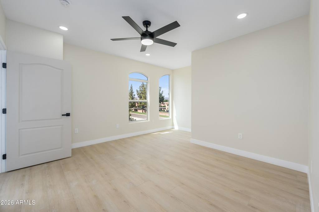 1081 W 1st Street - Photo 19