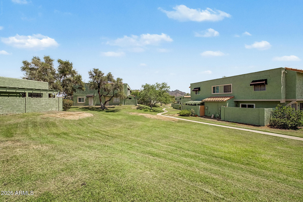 803 E Cochise Drive - Photo 26