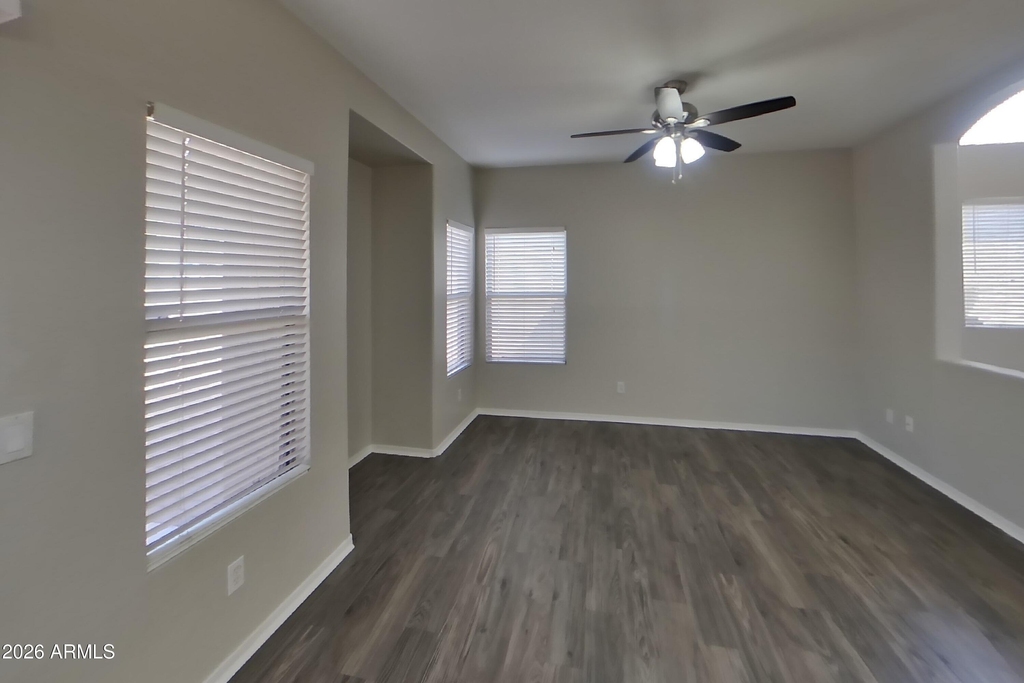 10508 W Coronado Road - Photo 13